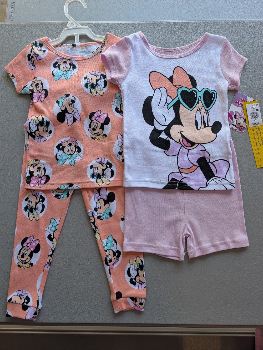 New, 4 Piece Minnie Mouse Pajama Set Size 4T